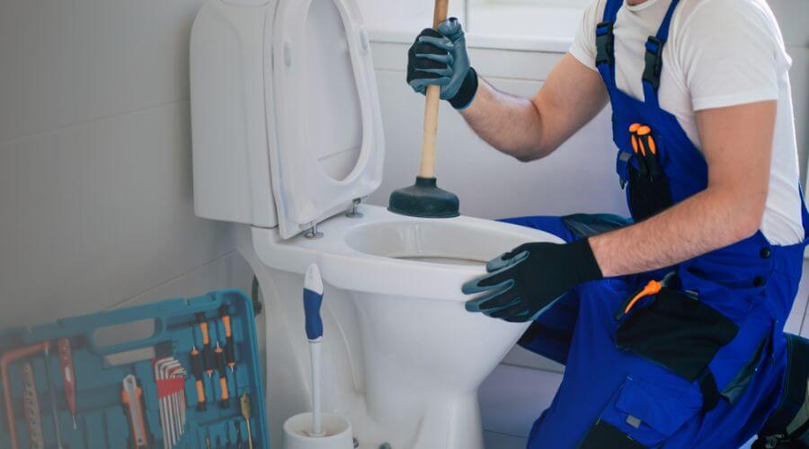 Professional septic pumping service in Donahue, IA